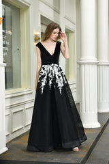 Formal Dress Long Gowns, V Neck A-Line Tulle Floor Length Black Prom Dresses with Appliques