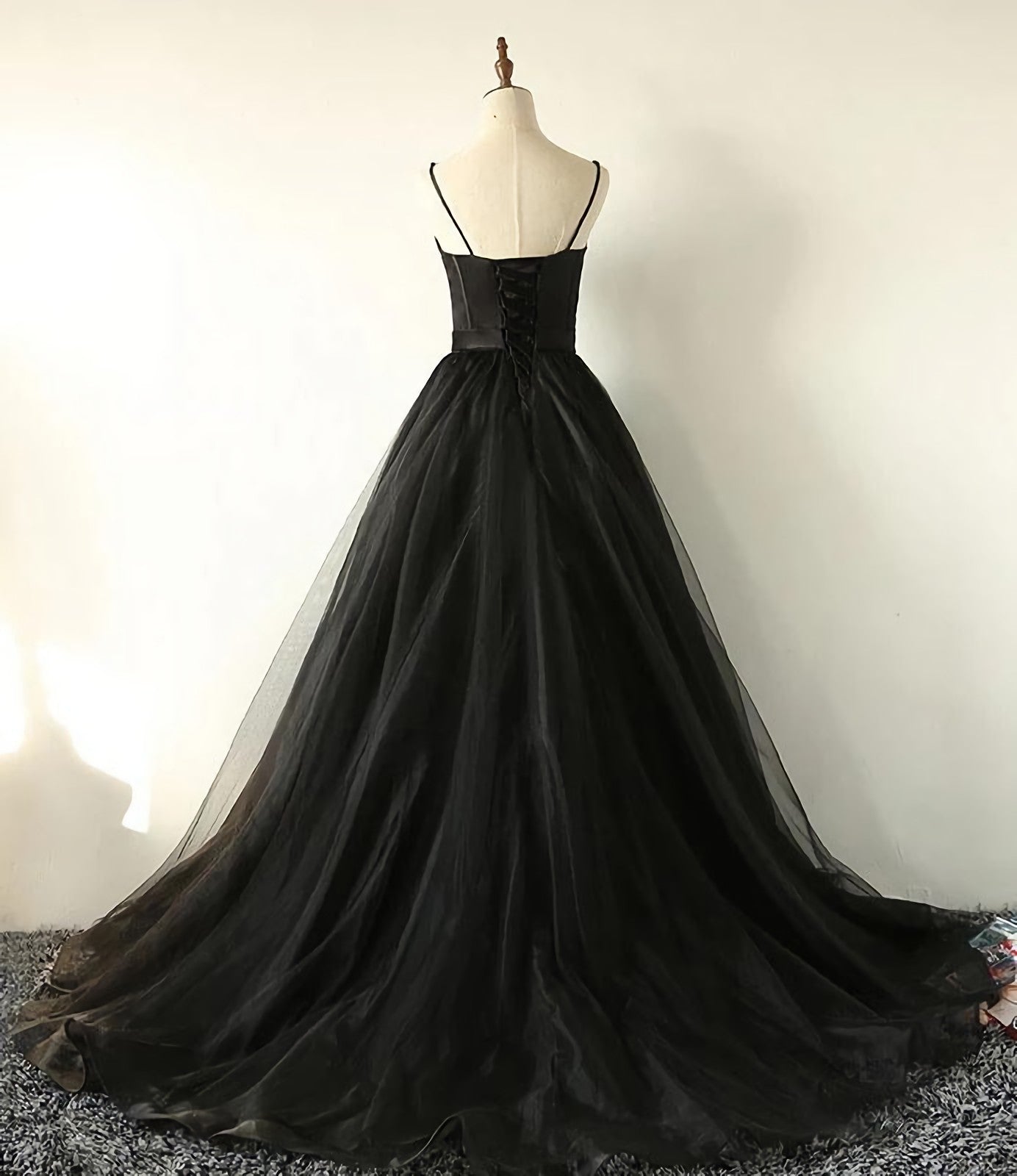 Prom Dresses With Short, Charming Black Spaghetti Straps Sweetheart Tulle Evening Dresses Formal Dress