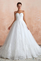 Wedding Dress Classic, White Ball Gown Tulle Lace Appliques Sweetheart Sequins Wedding Dresses