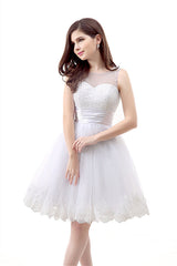 Prom Dresses Affordable, White Short Tulle Lace Knee Length Pearls Homecoming Dresses